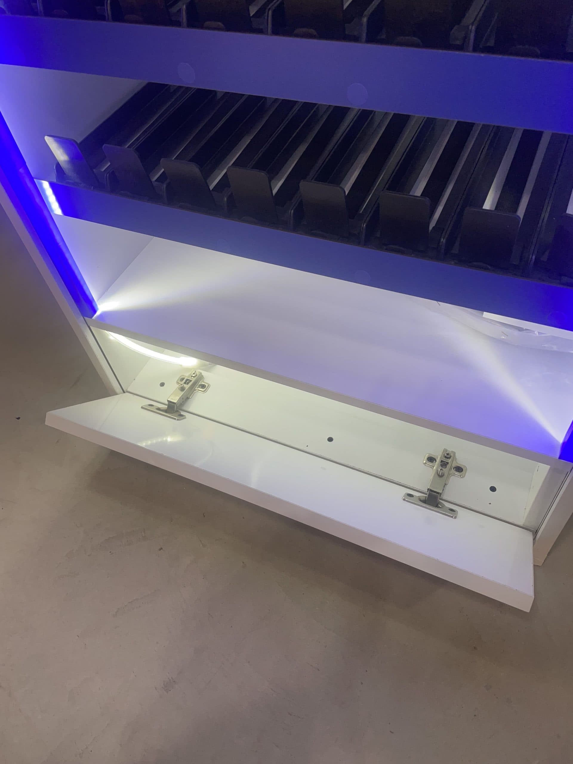 استند سیگار عقاب آبی بزرگ — تصویر ۲