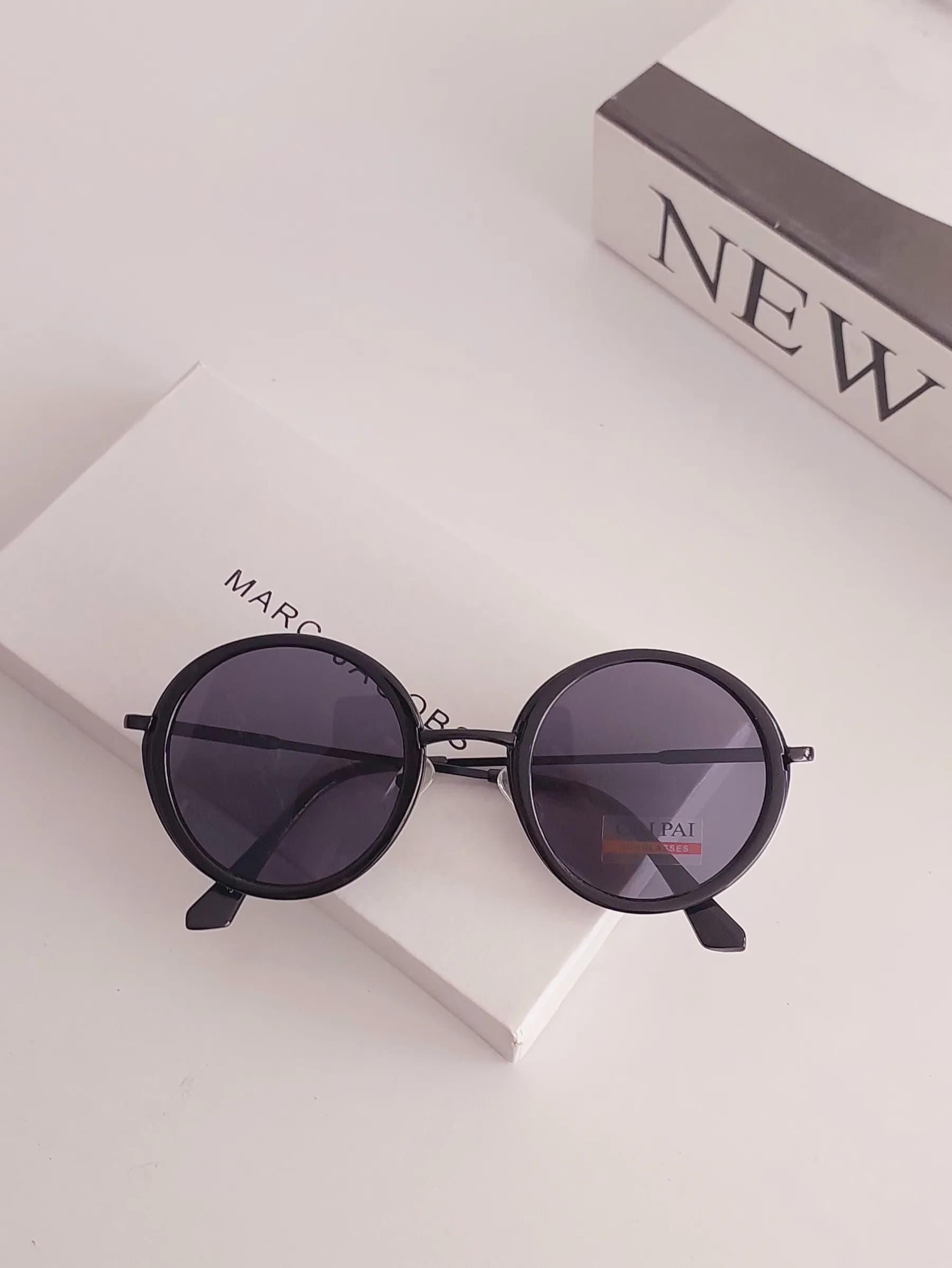 عینک آفتابی زنانه برند Dior فریم فلزی دودی یووی 400 — تصویر ۳