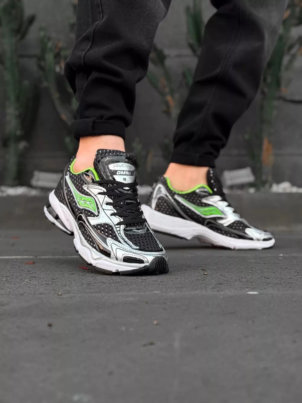 کتانی مردانه saucony مشکی کد 29832 — تصویر ۳