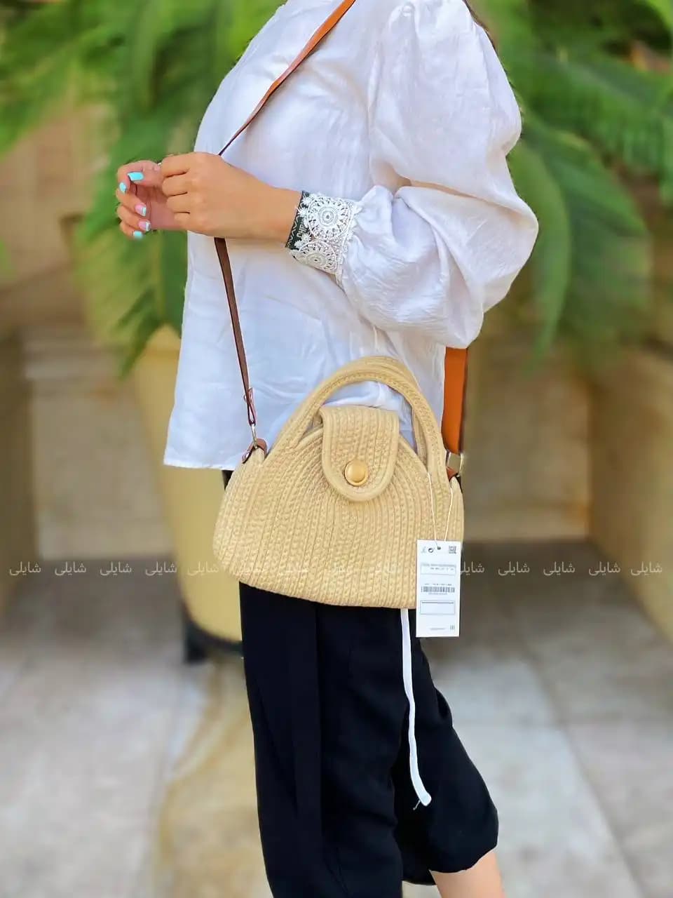 کیف کنفی دستی و دوشی زنانه مدل کارامل — تصویر ۵