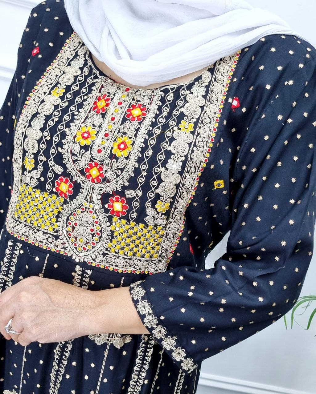 ساحلی نخی کورتای اورجینال گلدوزی وارداتی/کد2056 — تصویر ۳