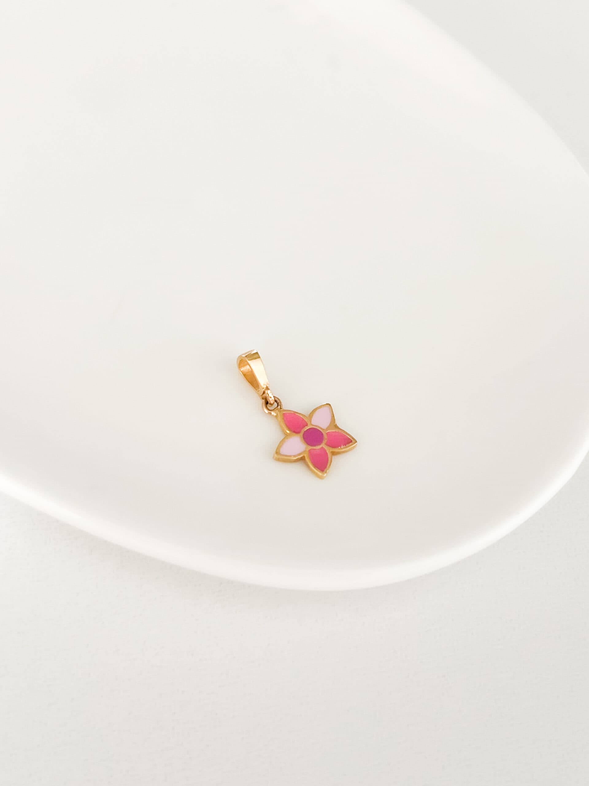 آویز گل میناکاری تم صورتی