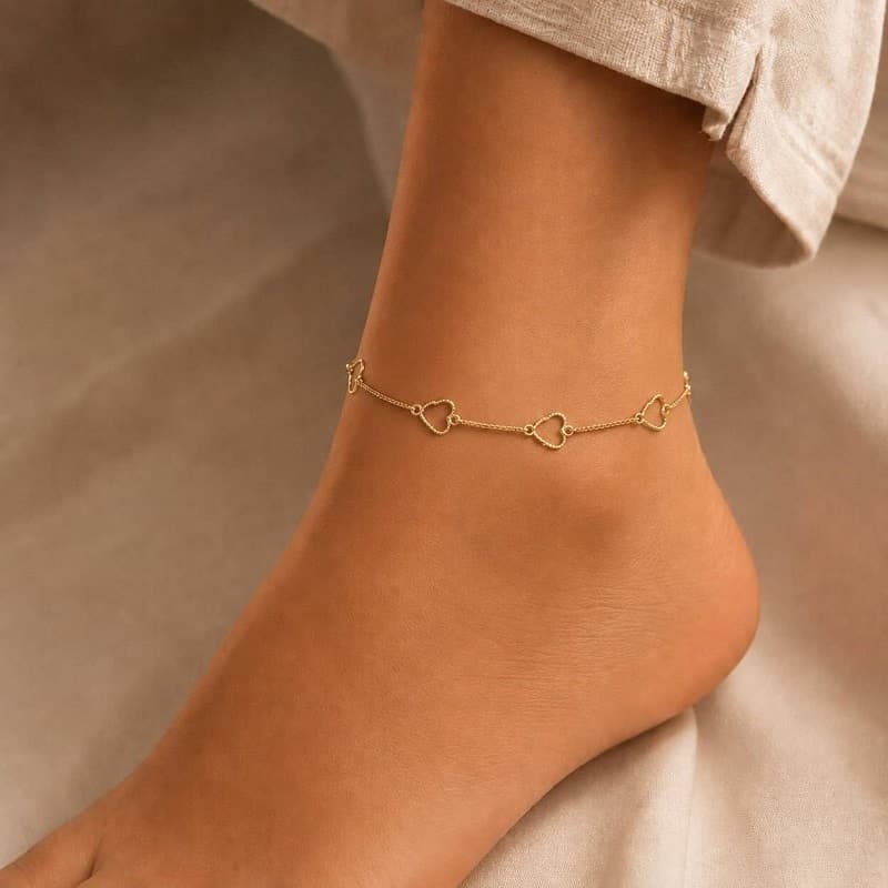 پابند زنانه طرح قلب ظریف طلایی برند اکسسورایز تحت لیسانس آلمان 236164 Accessories — تصویر ۲
