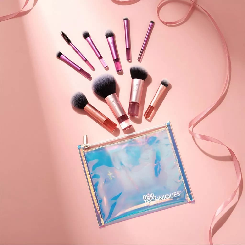 ست براش مینی مسافرتی ریل تکنیکس ۱۰ تکه | Real Techniques Travel Fantasy Mini Brush Kit 10 Piece Set — تصویر ۳
