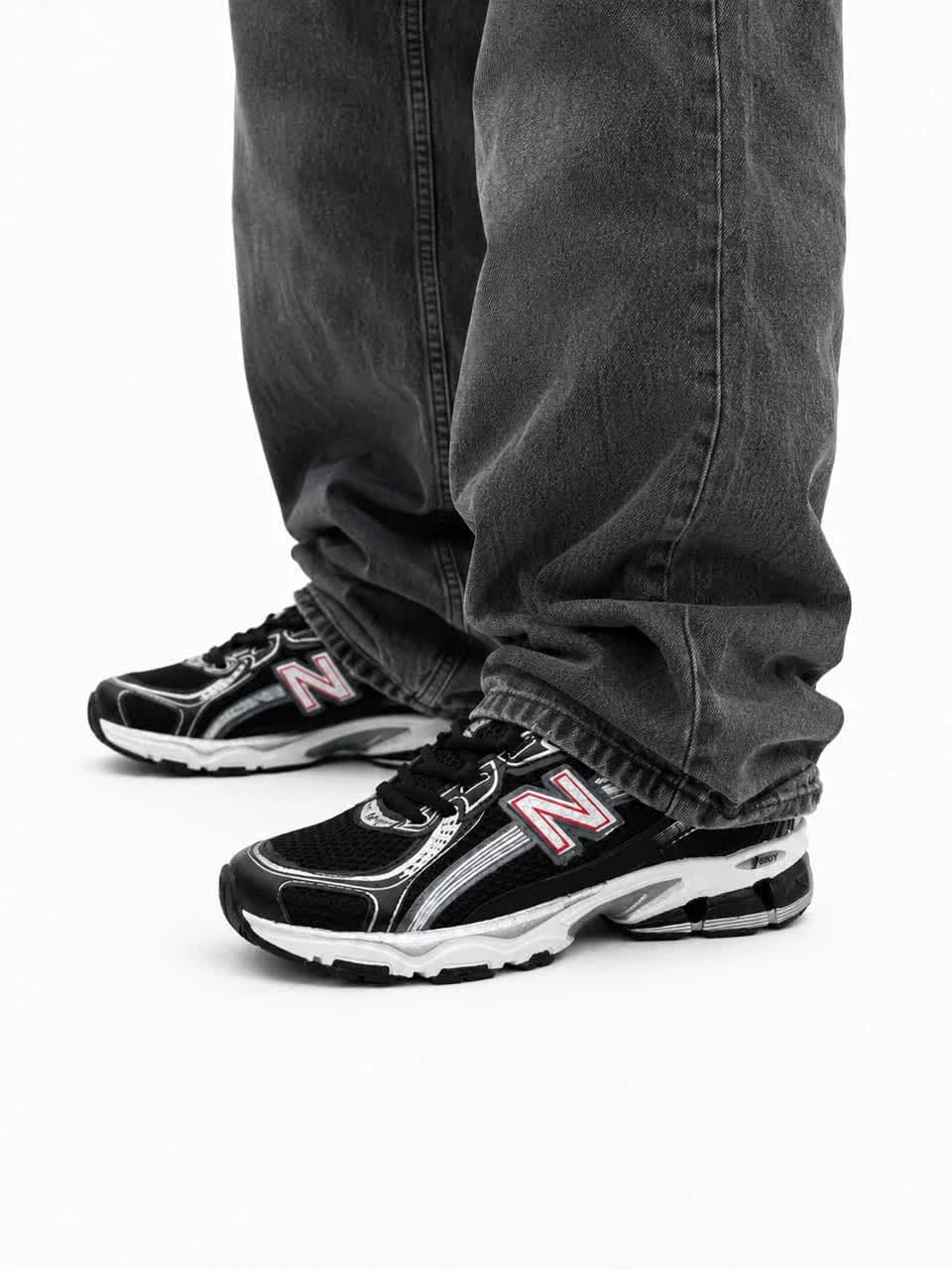 کفش کتونی مردانه مدل نیوبالانس مشکی سفید New BALANCE 740 — تصویر ۲