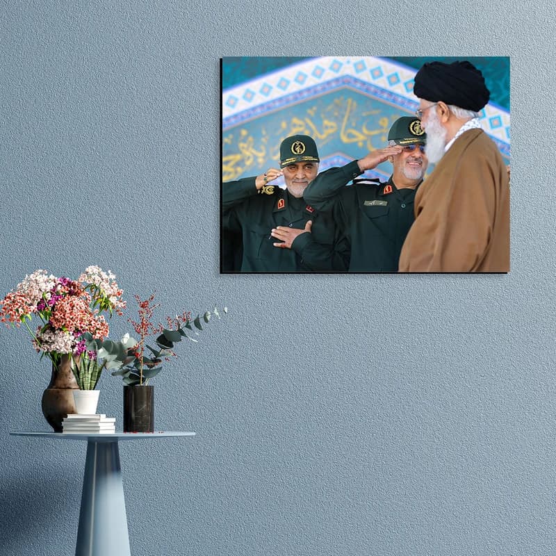 تابلو شاسی مدل شهید حاج قاسم سلیمانی و رهبر معظم انقلاب — تصویر ۲