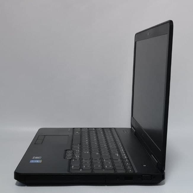 لپ تاپ DELL Latitude 5540 پردازنده i7 گرافیک 2G — تصویر ۶