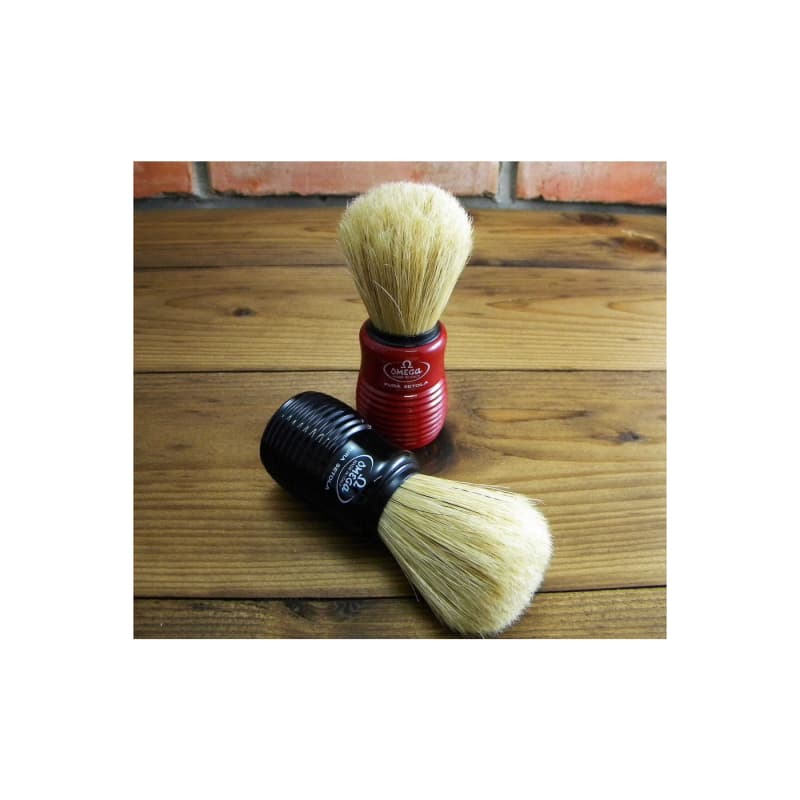 سورندی اومگا 10810 | برس ریش اصلاح طبیعی | موی طبیعی ایتالیایی | دسته پلاستیکی | نرم و لطیف | مناسب کف صابون ریش | لوازم اصلاح مردانه | فرچه حرفه‌ای آرایشگاه — تصویر ۵