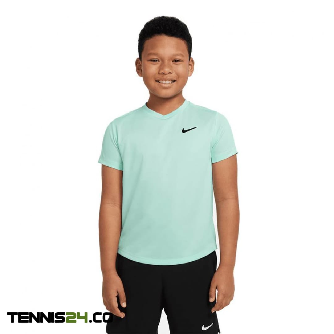 تی شرت تنیس بچگانه نایک NikeCourt Dri-FIT Victory- سبز — تصویر ۵