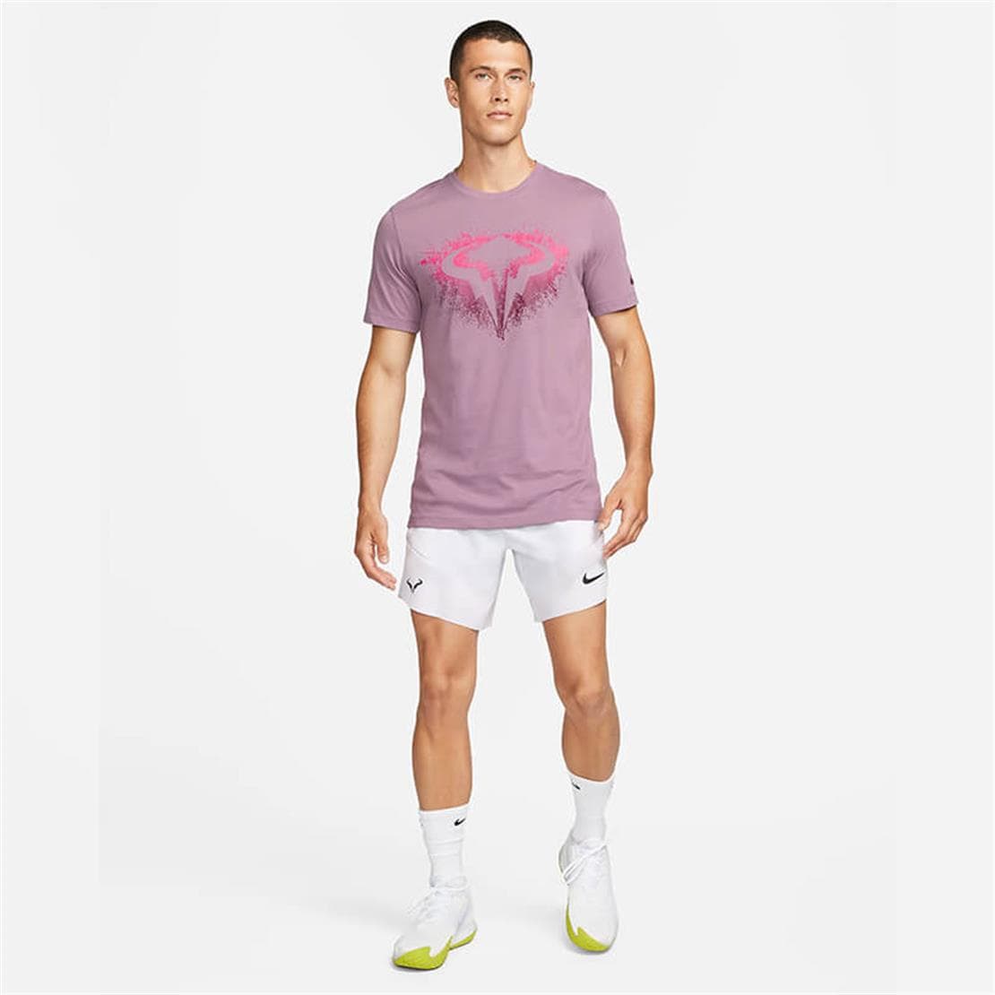 تی شرت تنیس مردانه نایک NikeCourt Dri-FIT Rafa– صورتی — تصویر ۳