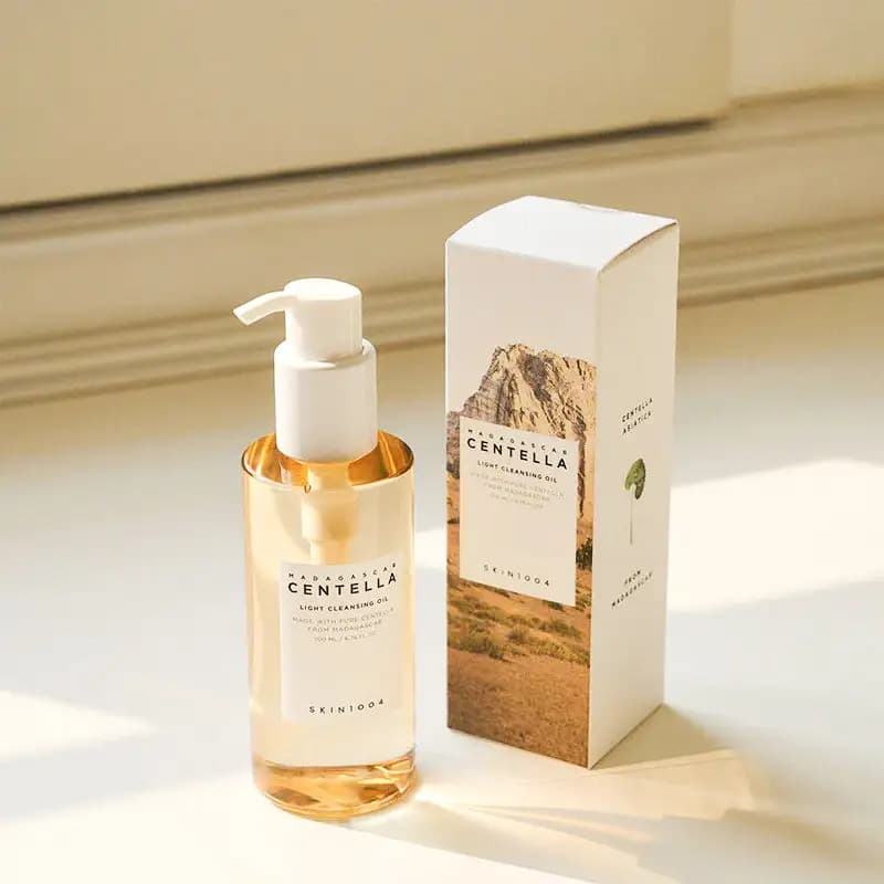 روغن پاک کننده ماداگاسکار سنتلا اسکین 1004 مدل Light Cleansing Oil | حجم 200 میل — تصویر ۴