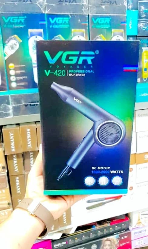 سشوار وی جی آر VGR V-420 — تصویر ۳