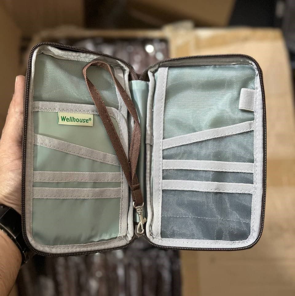 کیف پاسپورتی برند Wellhouse — تصویر ۶