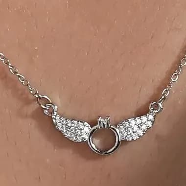 گردنبند و آویز زنانه و دخترانه آبکاری نقره طرح بال فرشته نگین کاری ضد حساسیت رنگ کاملا ثابت کد amp