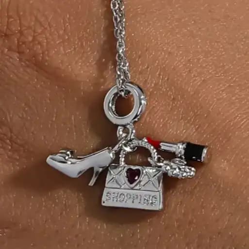گردنبند و آویز زنانه و دخترانه طرح خانمی رژ و کیف و کفش ضد حساسیت رنگ کاملا ثابت کد amp