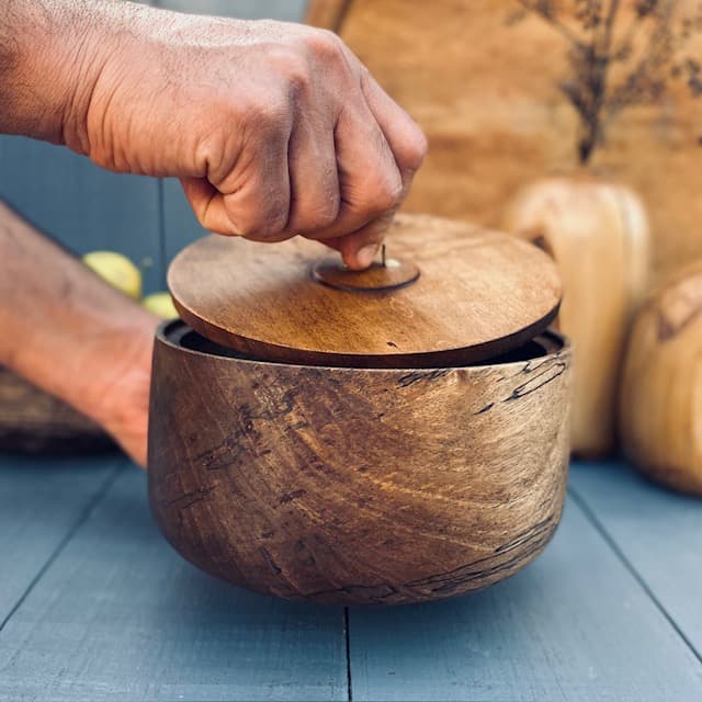 ظرف دربدار گردو کد 985 — تصویر ۳