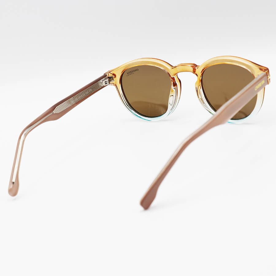 عینک آفتابی پلاریزه Carrera با فریم گرد، مشکی رنگ، لنز دودی تیره و دسته سیم دار مدل P581006 — تصویر ۹