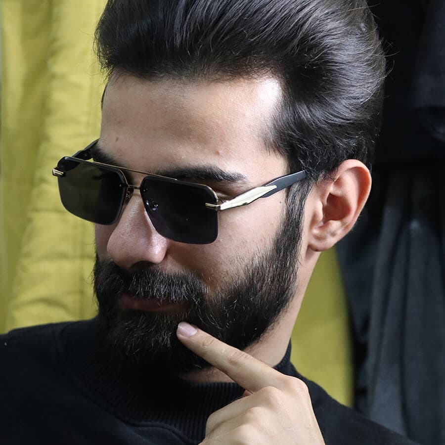 عینک آفتابی PRADA مستطیلی با فریم مخفی، دسته مشکی رنگ و لنز دودی تیره مدل WH4054 — تصویر ۲