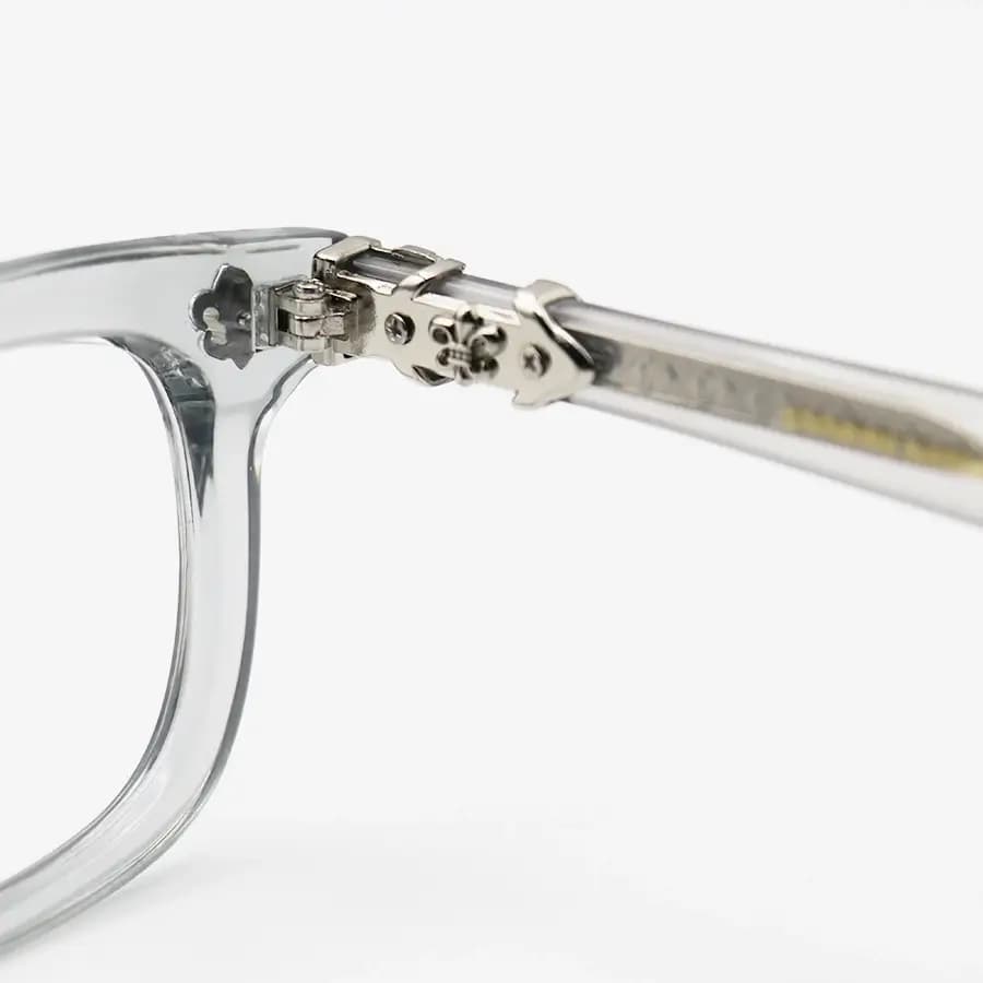 عینک برند Chrome Hearts با فریم مستطیلی شکل، رنگ طوسی و نقره‌ای، دسته سیم‌دار و لنز بلوکات مدل 9203 — تصویر ۵
