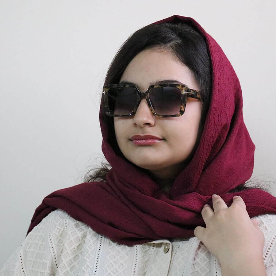 عینک آفتابی TOM FORD با فریم چند رنگ، مربعی شکل و عدسی دودی سایه روشن مدل 7276 — تصویر ۲