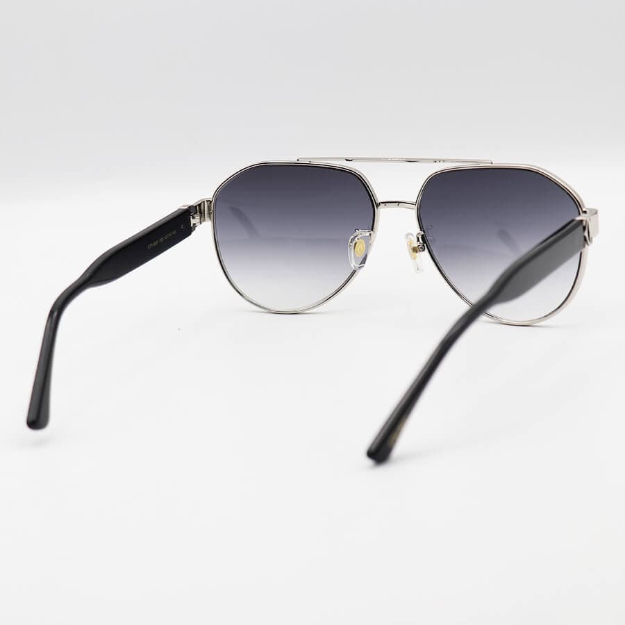 عینک آفتابی Cartier با فریم خلبانی، رنگ نقرهای، دسته مشکی و لنز دودی گرادینت مدل CT1185S 006 — تصویر ۶