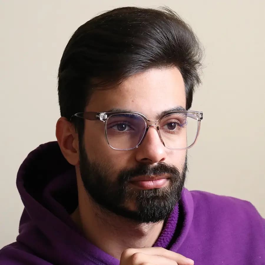عینک با فریم طوسی رنگ، شکل مربعی بزرگ، از جنس کائوچو و لنز بلوکات مدل 20396 — تصویر ۲