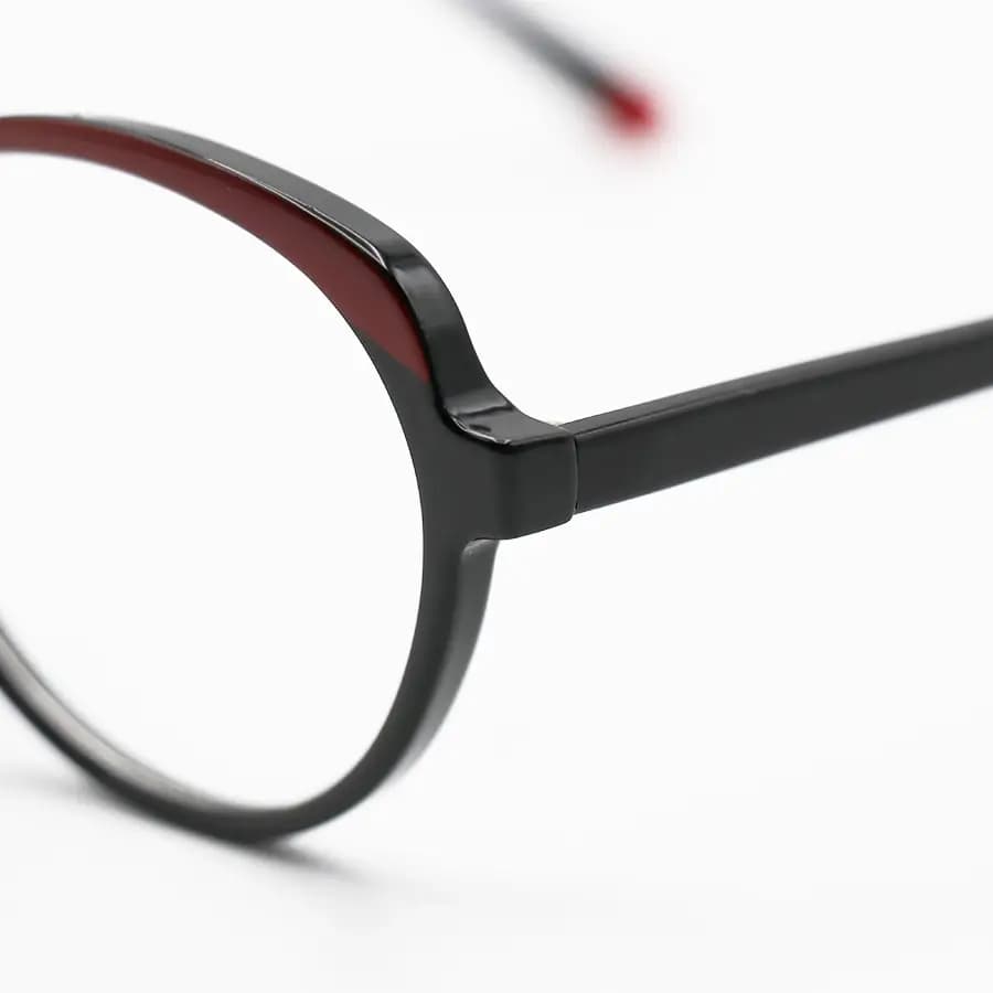 عینک زنانه با فریم دو رنگ مشکی و قرمز، شگل گرد و دایرهای، دسته سیمدار و لنز بلوکات و UV400 مدل 8329 — تصویر ۶