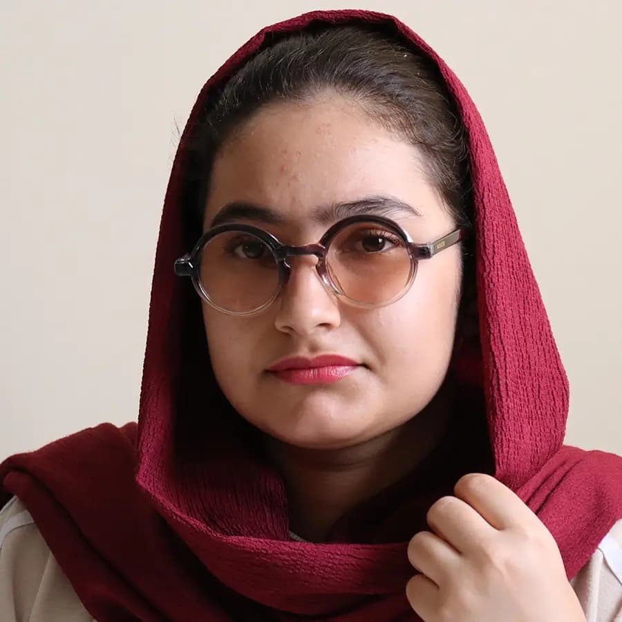 عینک آفتابی پلاریزه Moscot با فریم گرد، رنگ قهوه‌ای، دسته سیم‌دار و لنز قهوه‌ای هایلایت مدل P1206 — تصویر ۲