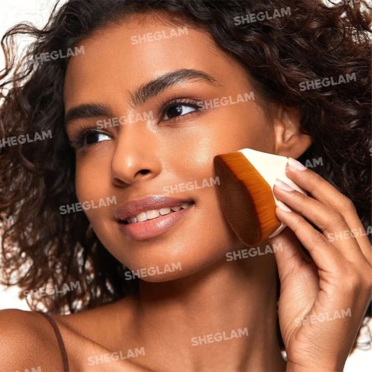 براش Sheglam مدل Skin Magnet Foundation — تصویر ۲