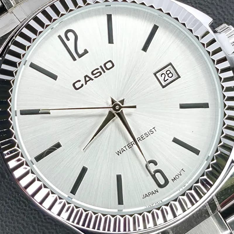 ساعت مردانه کاسیو مدل CASIO-MTP-1183 – بند نقره ای صفحه نقره ای — تصویر ۶