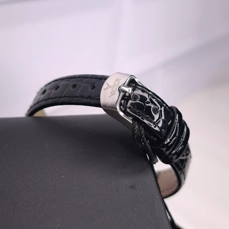 ساعت مچی زنانه ویکتور فرانسه اورجینال مشکی نقره ای مدل 5822L — تصویر ۴