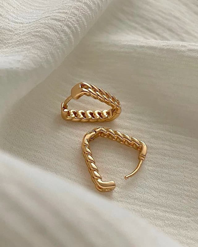 گوشواره مثلثی کارتیر ژوپینگ — تصویر ۲