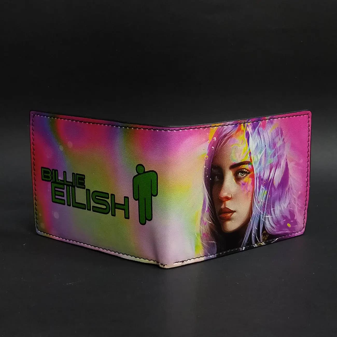 کیف پول چرم چاپی Billie Eilish | مدل بیلی آیلیش با طراحی موسیقیایی و استایل خیابانی — تصویر ۲