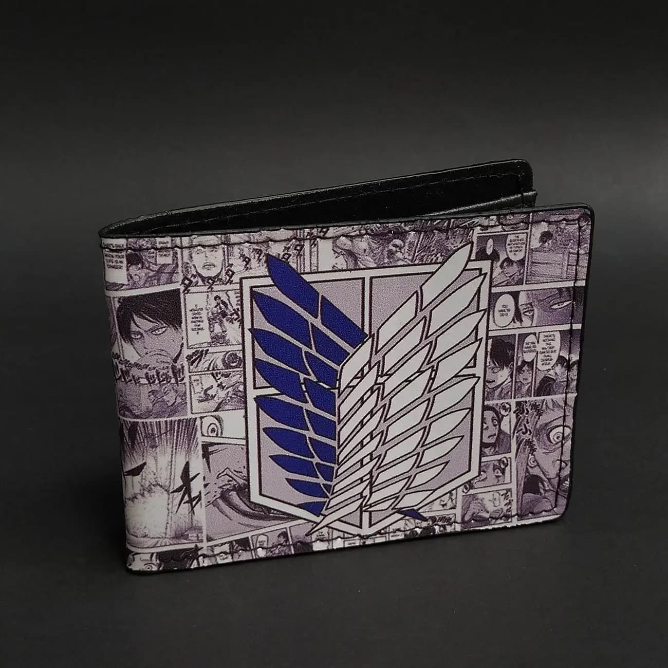کیف پول چرم چاپی کُمیک Attack on Titan Wings of Freedom | مدل اتک آن تایتان و بال‌های آزادی سپاه شناسایی
