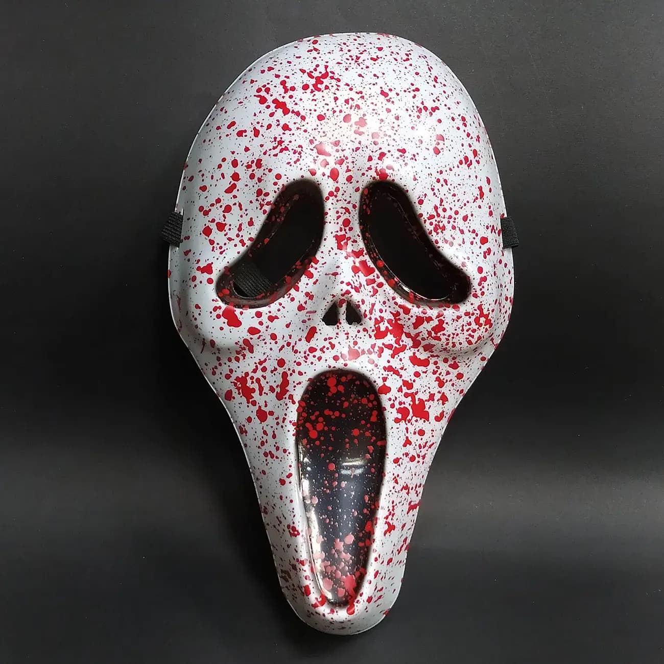 ماسک هالووین جیغ سفید Scream | ماسک فانتزی ترسناک طرح خونین با جزئیات خونین و ظاهری مرموز و دلهره‌آور