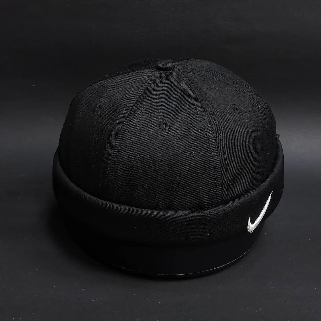 کلاه لئونی کتان صابونی NIKE | کلاه فلت کپ اسپرت با استایل کلاسیک و اسپرت — تصویر ۴