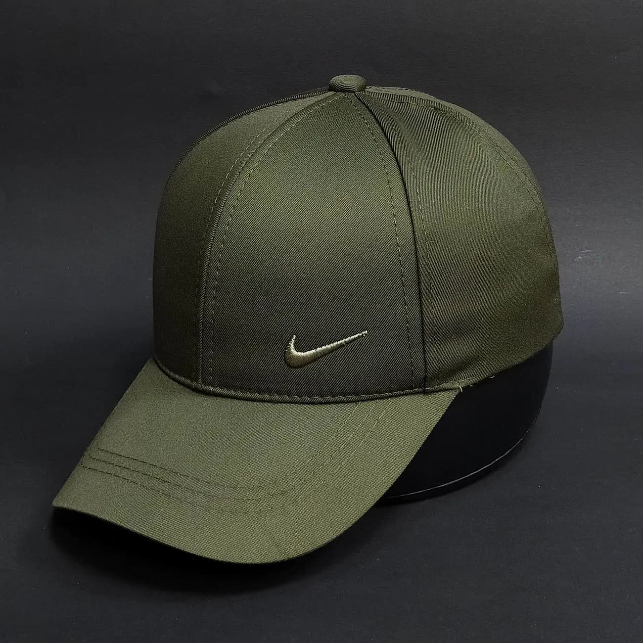 کلاه بیسبالی کتان مارک بغل NIKE | کلاه کپ اسپرت و لوگوی مینیمال با استایل خیابانی مدرن