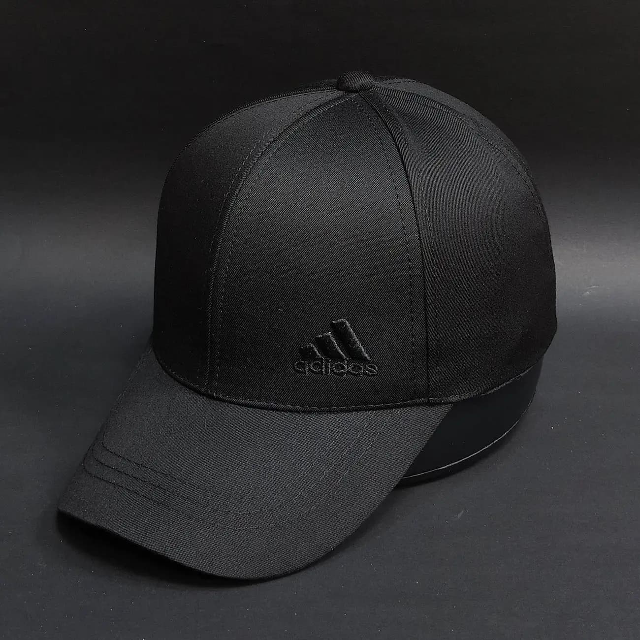 کلاه بیسبالی کتان مارک بغل ADIDAS | کلاه کپ اسپرت آدیداس با استایل خیابانی و ورزشی — تصویر ۴