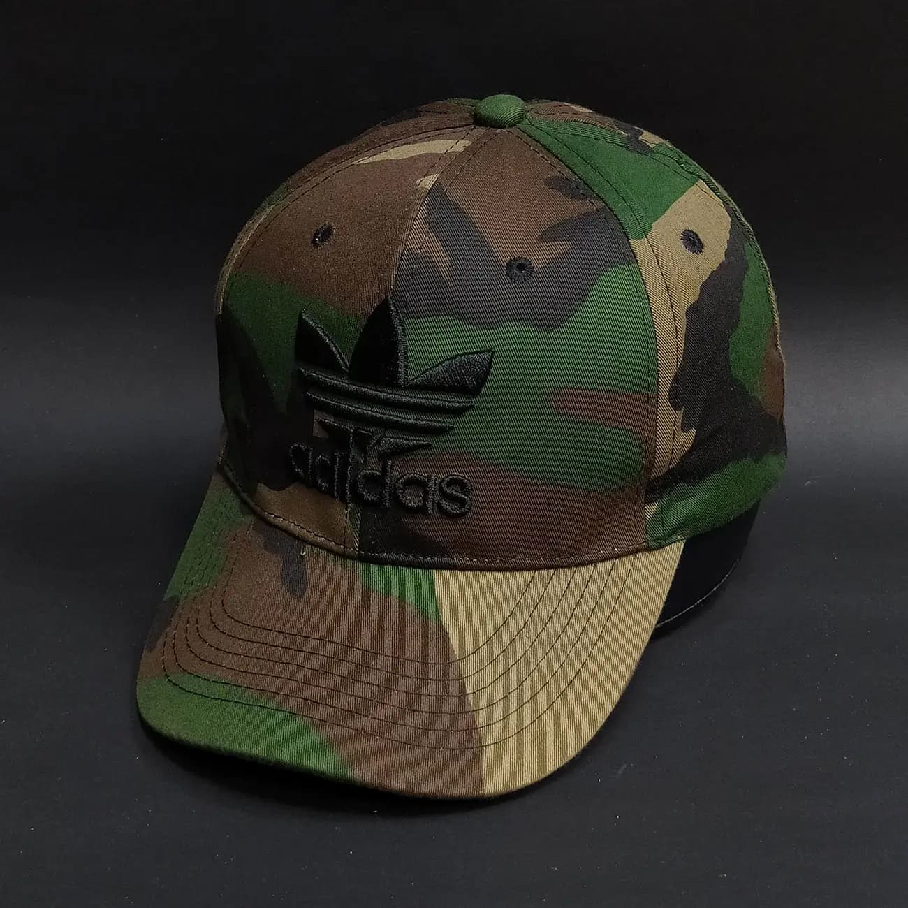 کلاه بیسبالی کتان چیریکی ADIDAS | کلاه کپ اسپرت با گلدوزی آدیداس — تصویر ۴