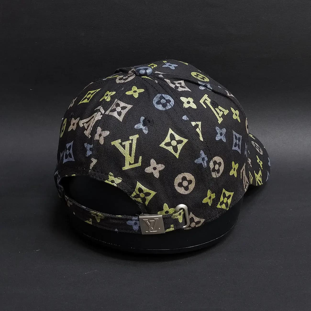 کلاه بیسبالی کتان چاپی Louis Vuitton طرح LV | کلاه کپ فشن با طراحی مونوگرام — تصویر ۲