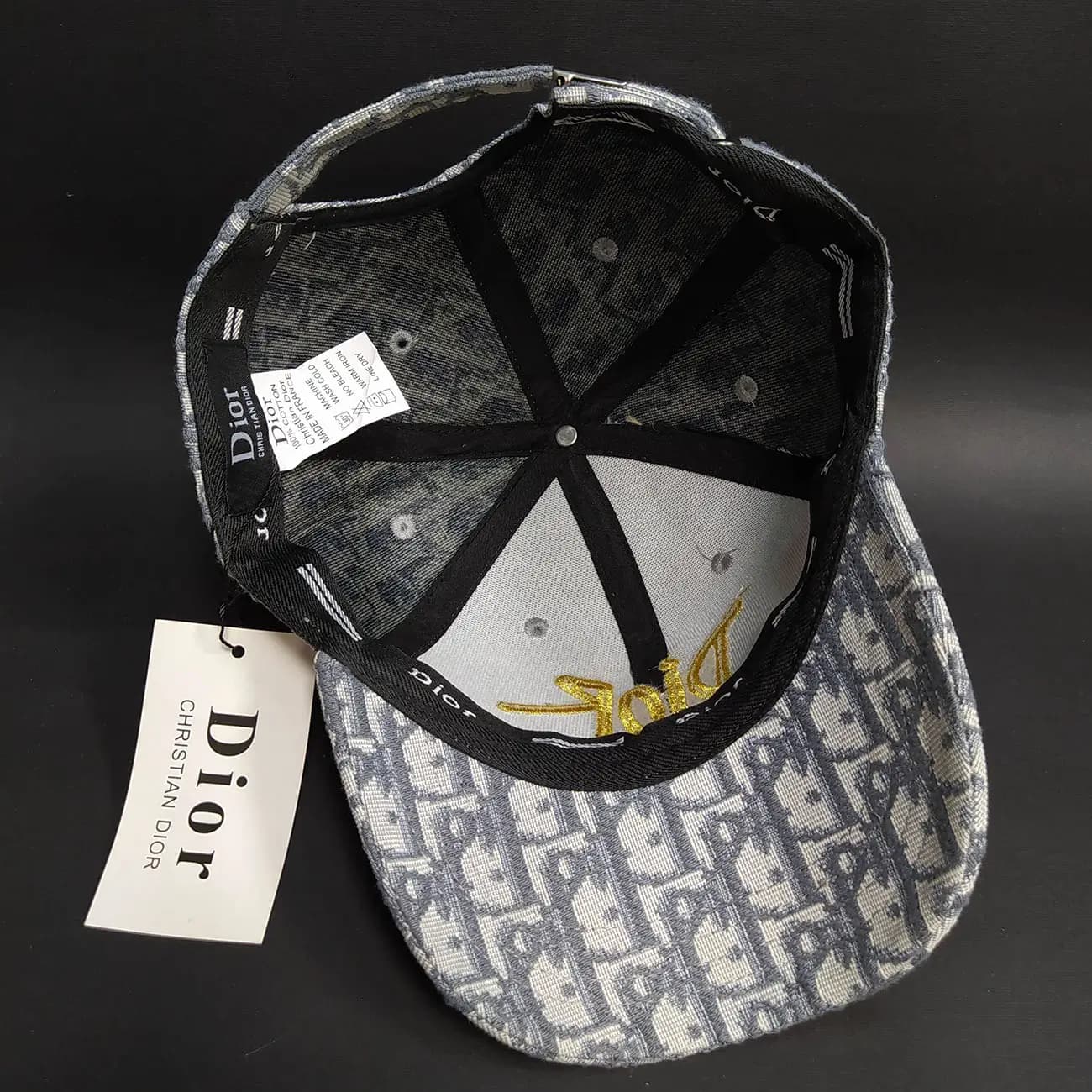 کلاه بیسبالی اورجینال مونوگرام گرافیتی DIOR | کلاه لوکس ژاکارد با گلدوزی برجسته و استایل لاکچری و مدرن — تصویر ۶