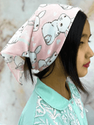باندانا نخی صورتی با خرگوش و قلب ریز سفید کد BA003