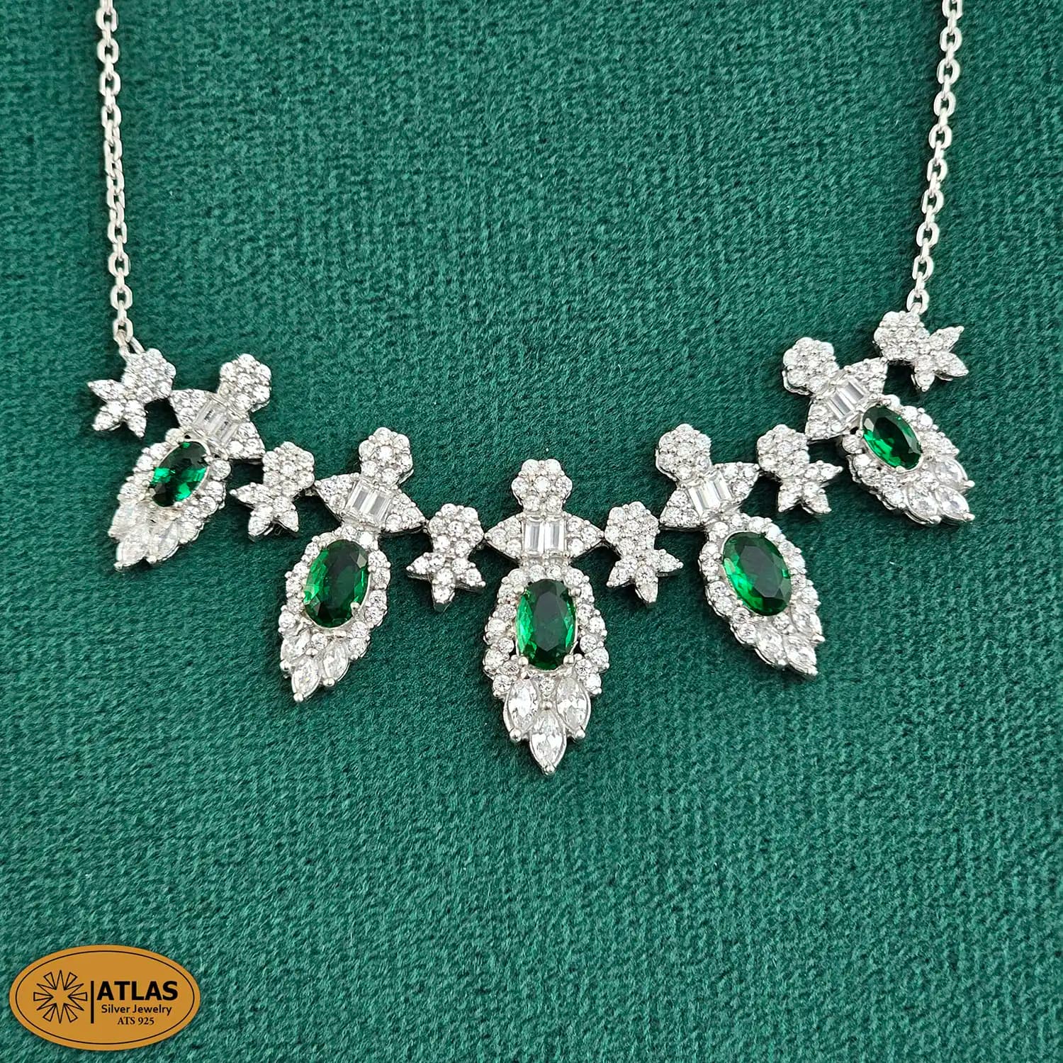 سرویس نقره زنجیری زنانه با نگین های برلیان و مارکیز، باگت 18.9 گرمی نقره اصل 925 — تصویر ۲