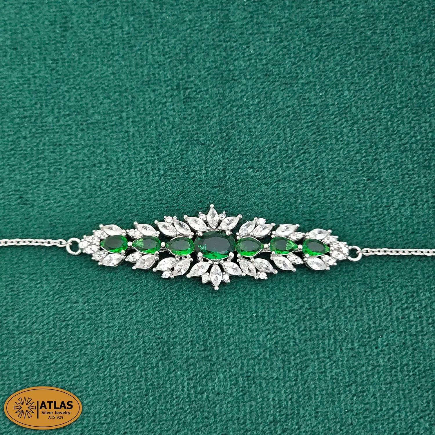 سرویس نقره زنجیری زنانه با نگین های برلیان و اشک، مارکیز 19.7 گرمی نقره اصل 925 — تصویر ۳