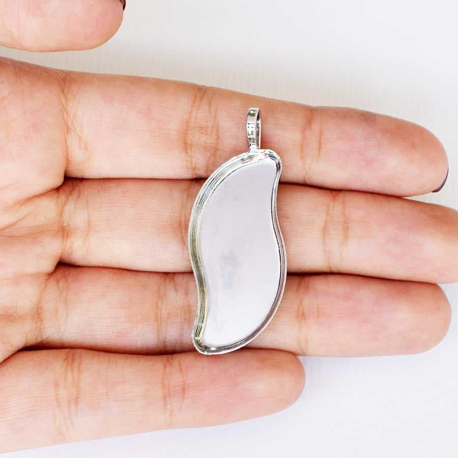 قاب آویز رزین رنگ نقره ای طرح موج کفه دار 18*40 میلیمتر — تصویر ۲