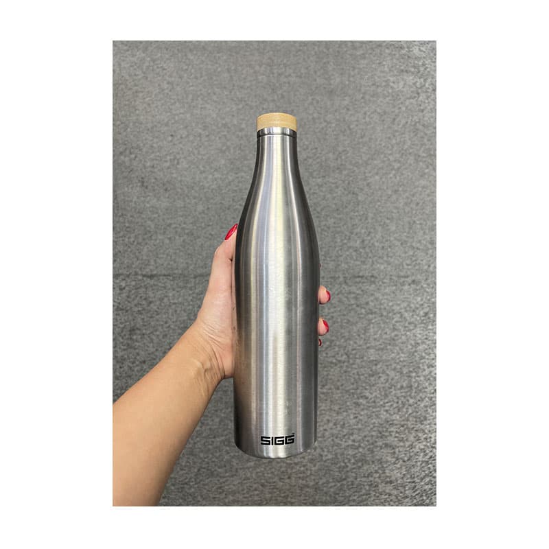 کالای ایراد دار فلاسک سیگ مدل مریدین استیل کد20–Open Box Sigg Water Bottle Meridian 0.7 L — تصویر ۲