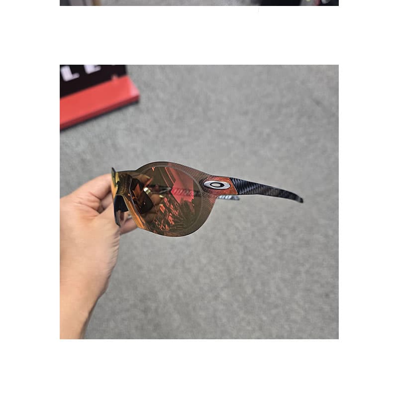 کالای ایراد دار عینک کوهنوردی اوکلی مدل سابزیرو قرمز کد13– Open Box Oakley Sub zero Prizm 009098 — تصویر ۳