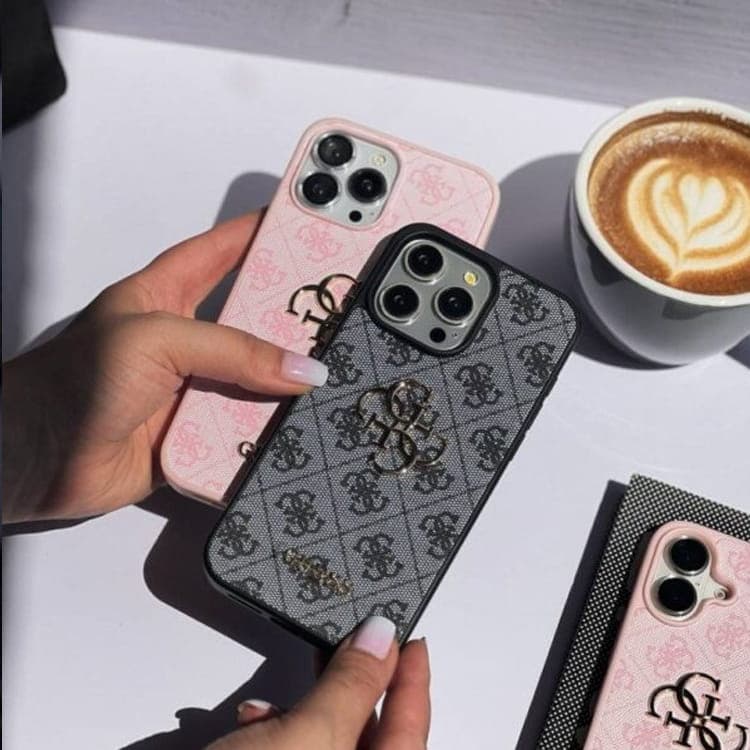 کاور گوشی آیفون 16 (iPhone 16) طرح برند گس GUESS — تصویر ۵