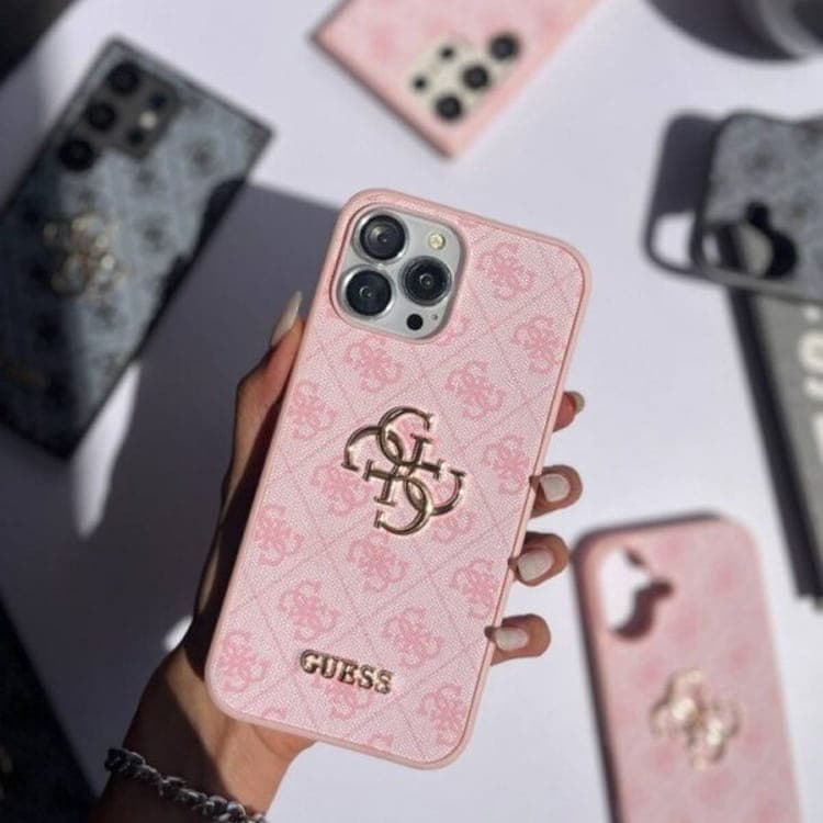 کاور گوشی آیفون 16 (iPhone 16) طرح برند گس GUESS — تصویر ۴