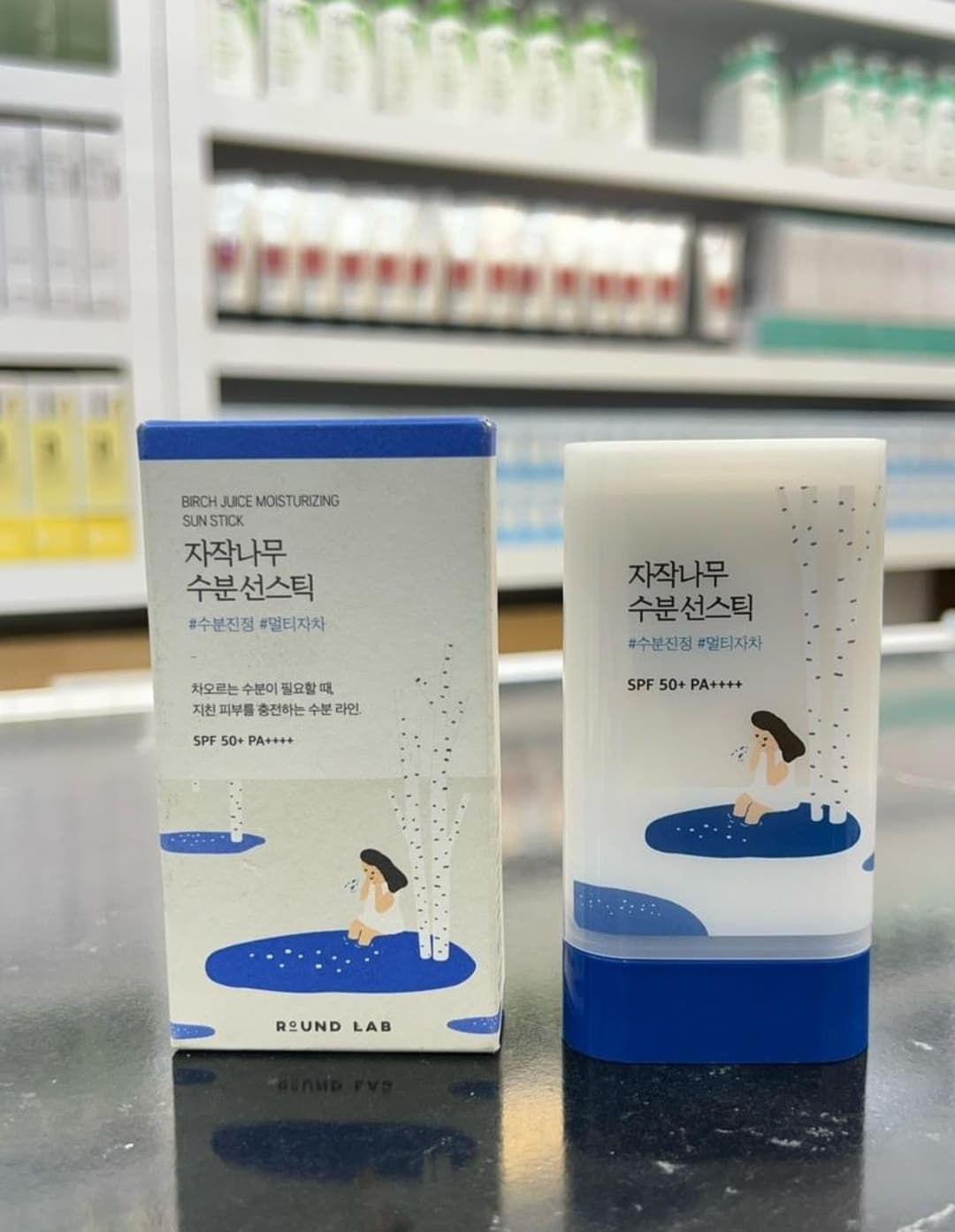 کرم ضد آفتاب مرطوب کننده استیکی راندلب Round Lab مدل birch juice